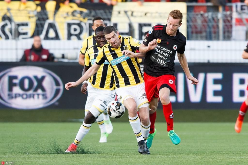 中小学生跳 中小学生跳